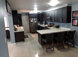 9030 NW 21st St, Pembroke Pines, FL 33024
