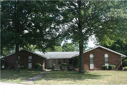 224 Bob Court Dr photo 1