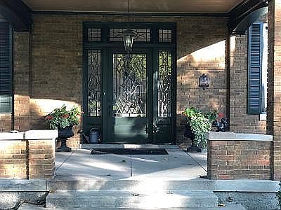 4th image of 840 Woodbine Ave