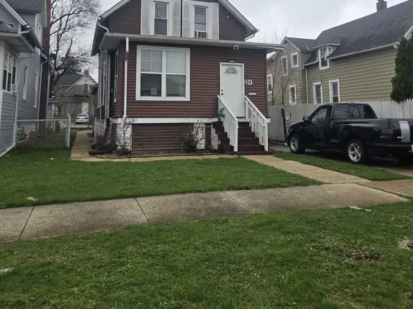 124 N 11th Ave, Melrose Park, IL 60160