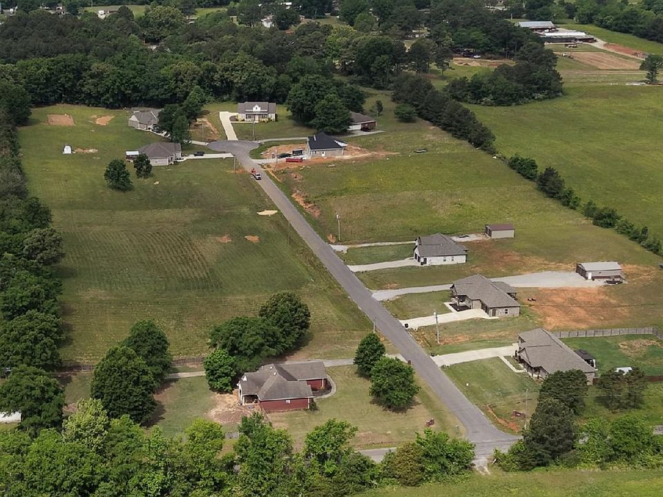 2nd image of 220 Mill Creek Ct