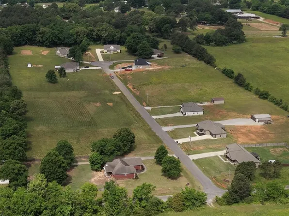 220 Mill Creek Ct, Leighton, AL 35646