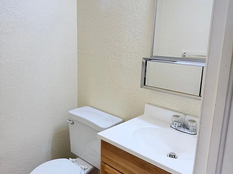 2318 S Colorado Ave — Photo 5