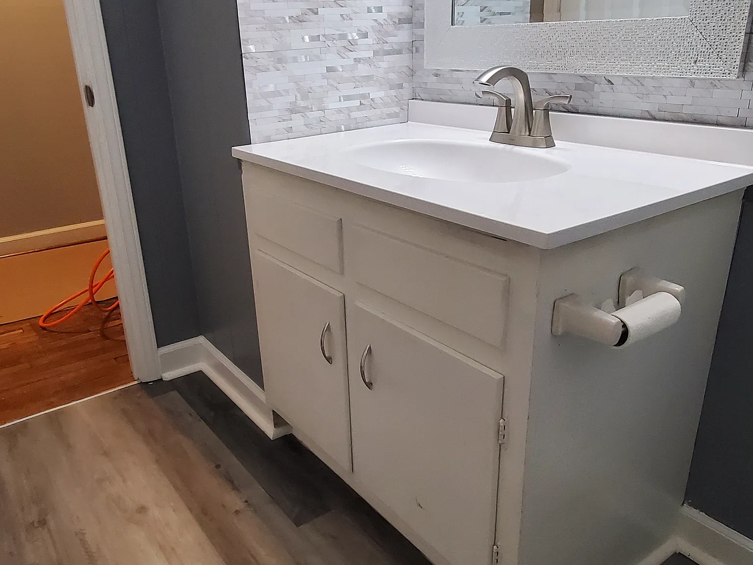 3 bed, 1080 sqft, $2,150 — Photo 4