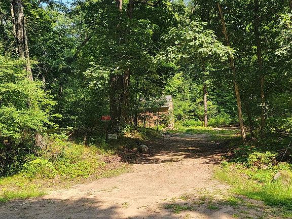 2nd image of 2984 5TH LANE