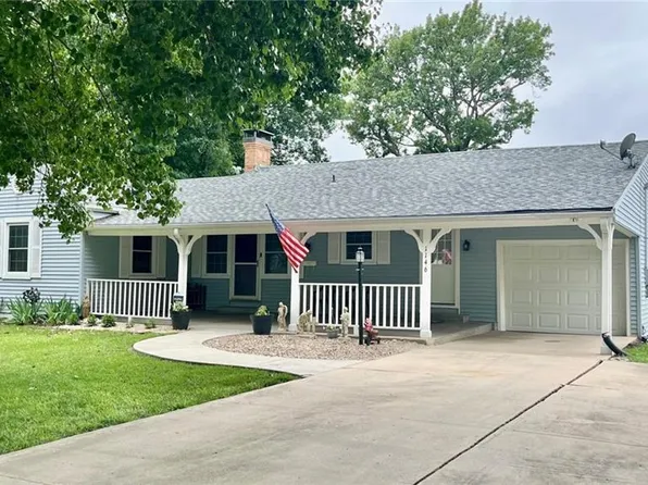 1146 S Willow St, Ottawa, KS 66067