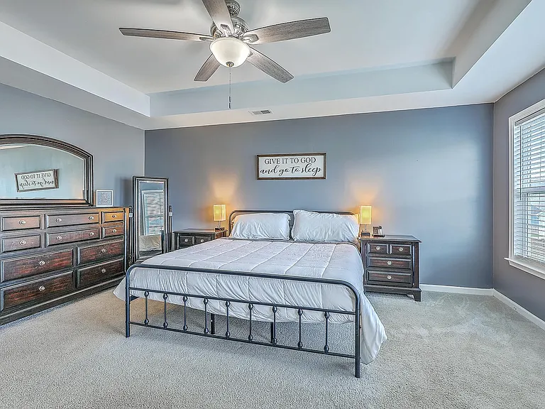 Master Bedroom (photo 3)