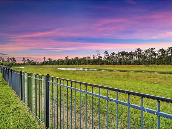 4th image of 28205 Woodland Bend Way