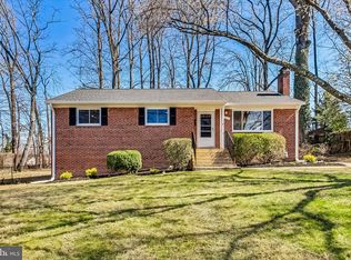 5811 Atteentee Rd, Springfield, VA 22150