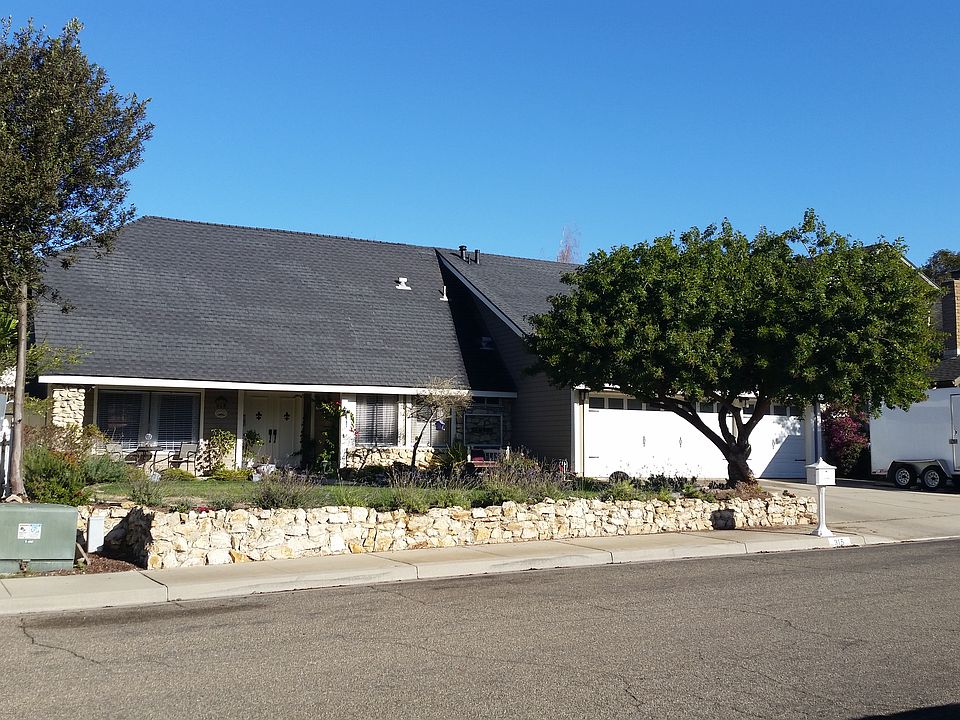 1st image of 315 Wisteria Dr