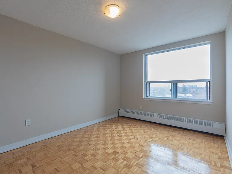 3000 Victoria Park Ave — Photo 8