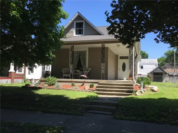 2812 Pine Ave, Mattoon, IL 61938