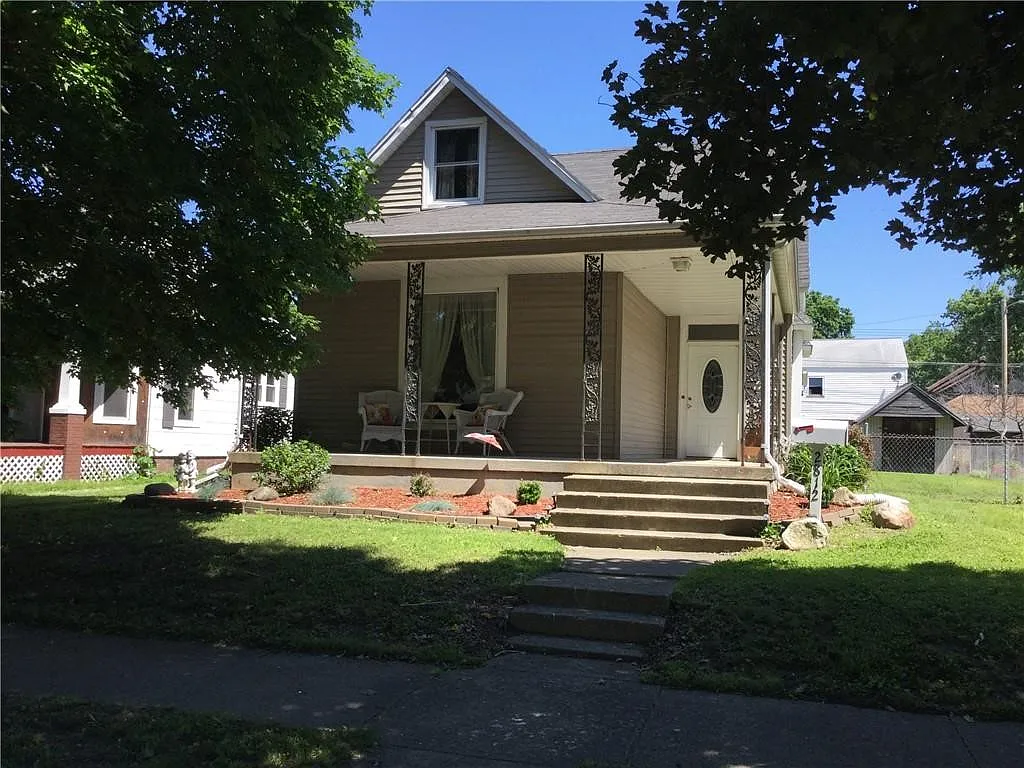 2812 Pine Ave photo 1