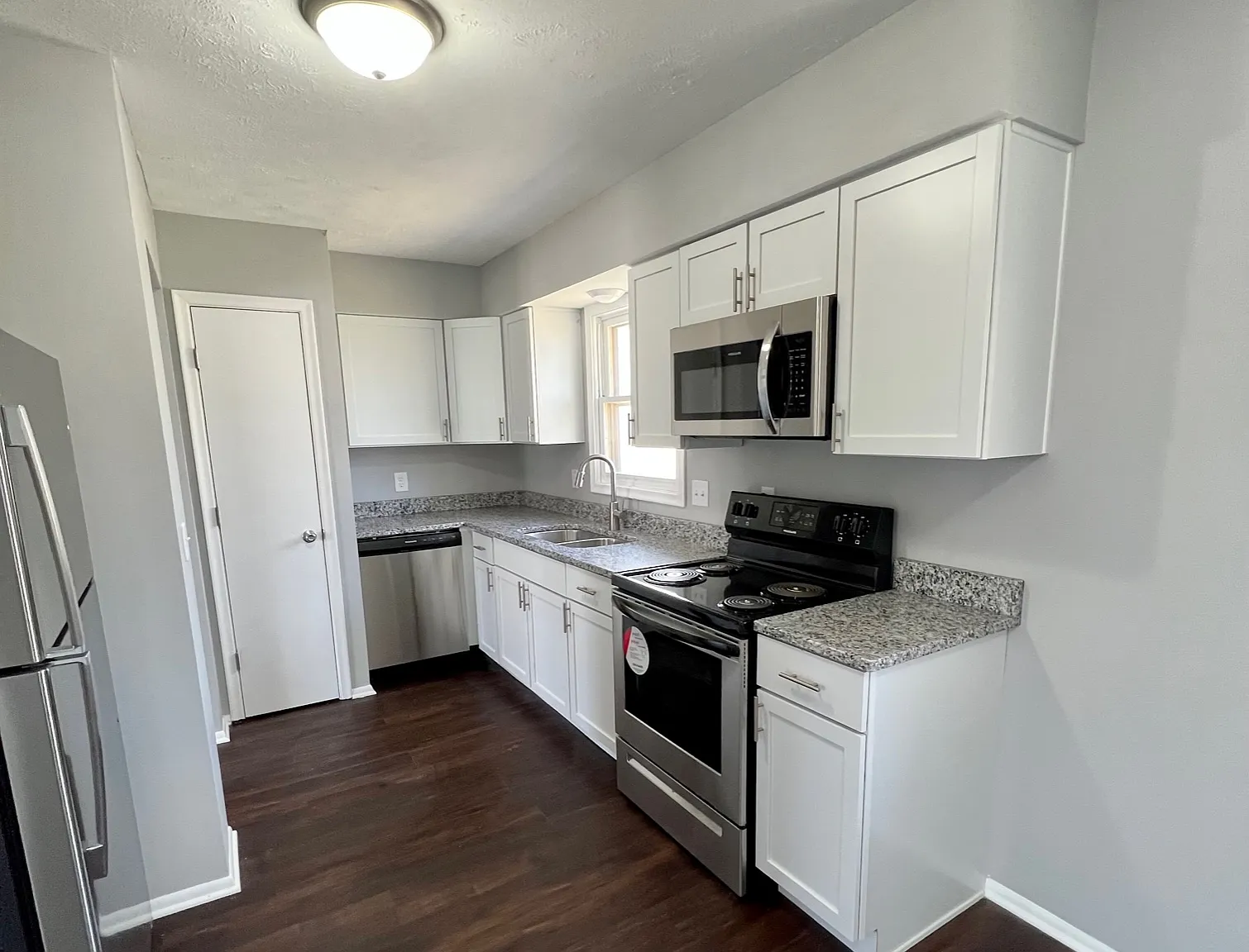 3256 South 131st Circle - 1 — Photo 4