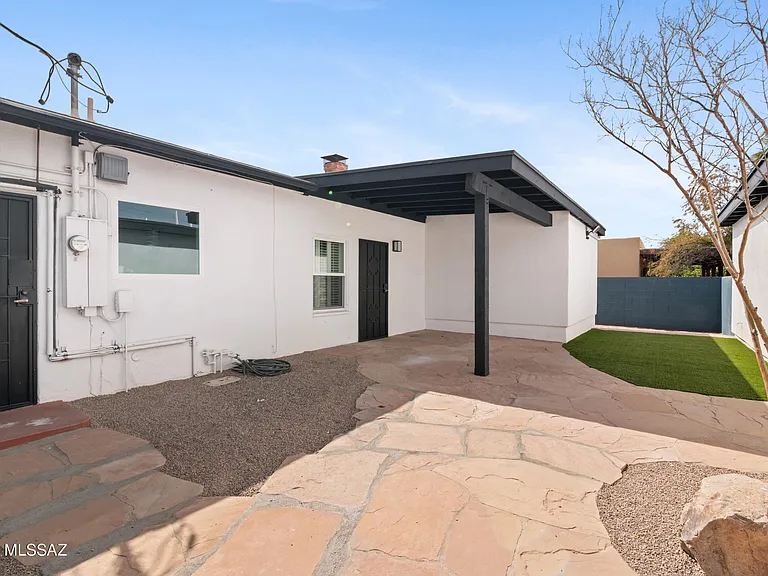 1815 E Waverly St #1 — Photo 20