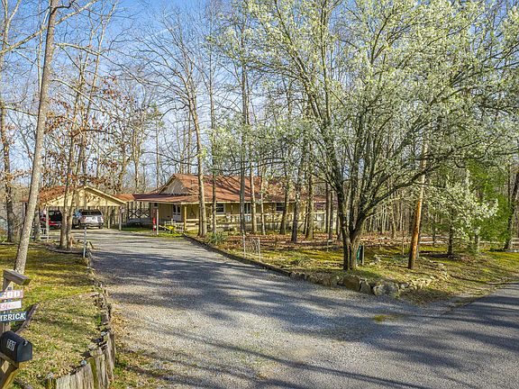 3rd image of 737 Miller Cove Rd