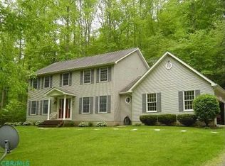 5965 Hansley Rd SE, Sugar Grove, OH 43155