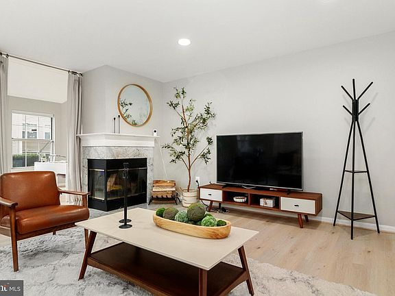 4th image of 5628 Willoughby Newton Dr Unit 15
