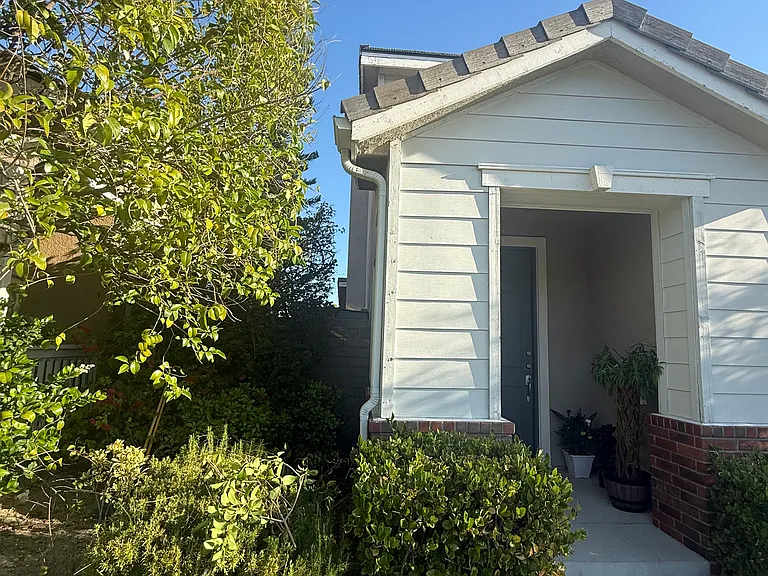 19723 Ellis Henry Ct — Photo 1