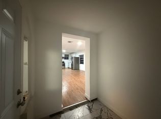 726 NW 12th Ct, Miami, FL 33125