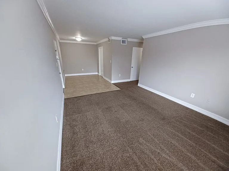 1830 Maravilla Ave #212 — Photo 30
