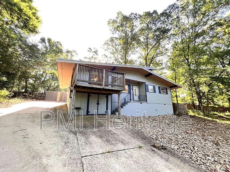 3 bed, 1.5 bath, 1040 sqft, $1,400 — Photo 2