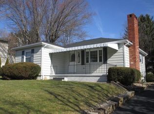 1202 Monastery Dr, Latrobe, PA