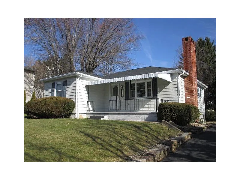 1202 Monastery Dr photo 1