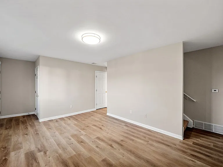 Donovan Townhomes — Photo 6