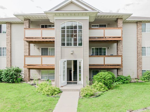2nd image of 2588 Rushmore Dr