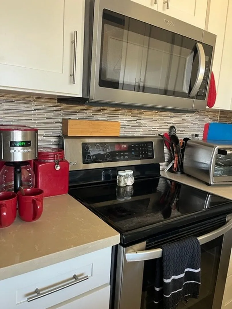 Charming 2BR Condo in Honolulu — Photo 4