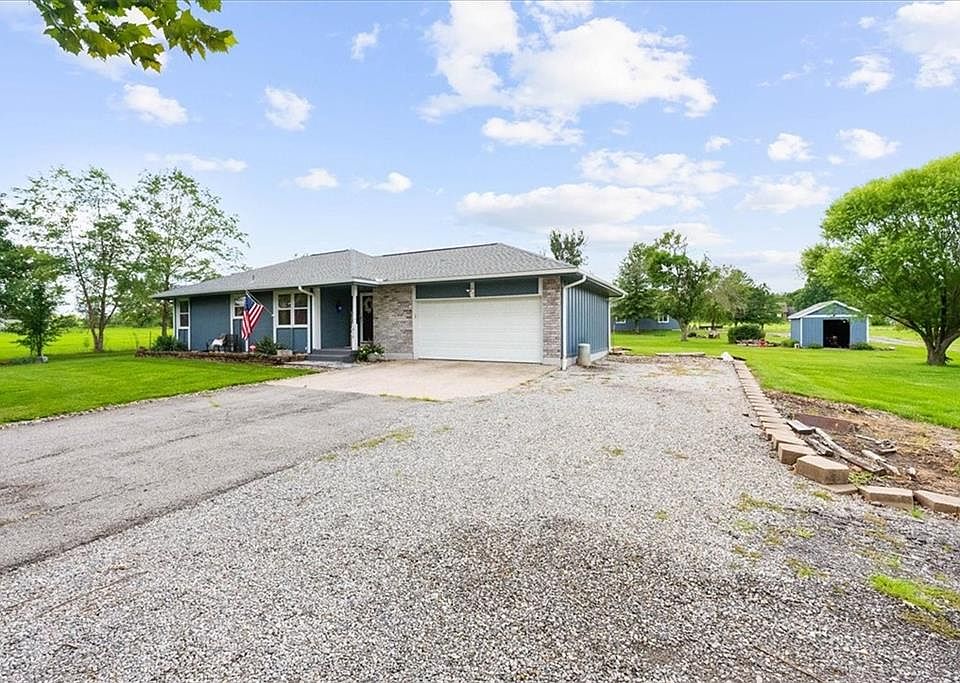 1810 N Prairie Ln, Raymore, MO 64083 Zillow