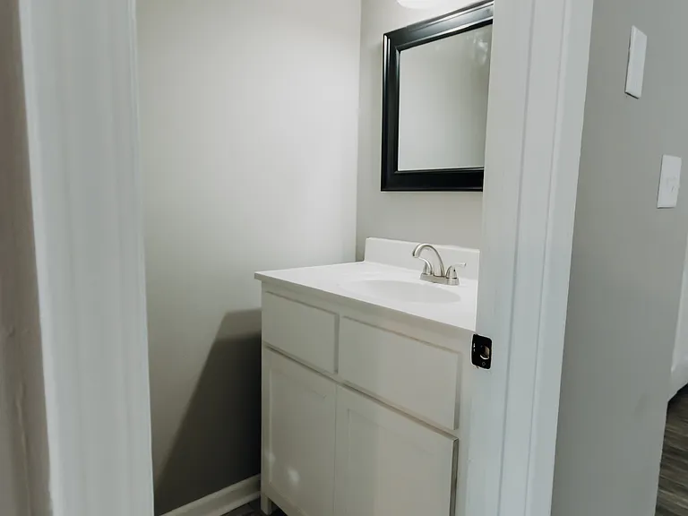 1800 Labette Manor Dr — Photo 5