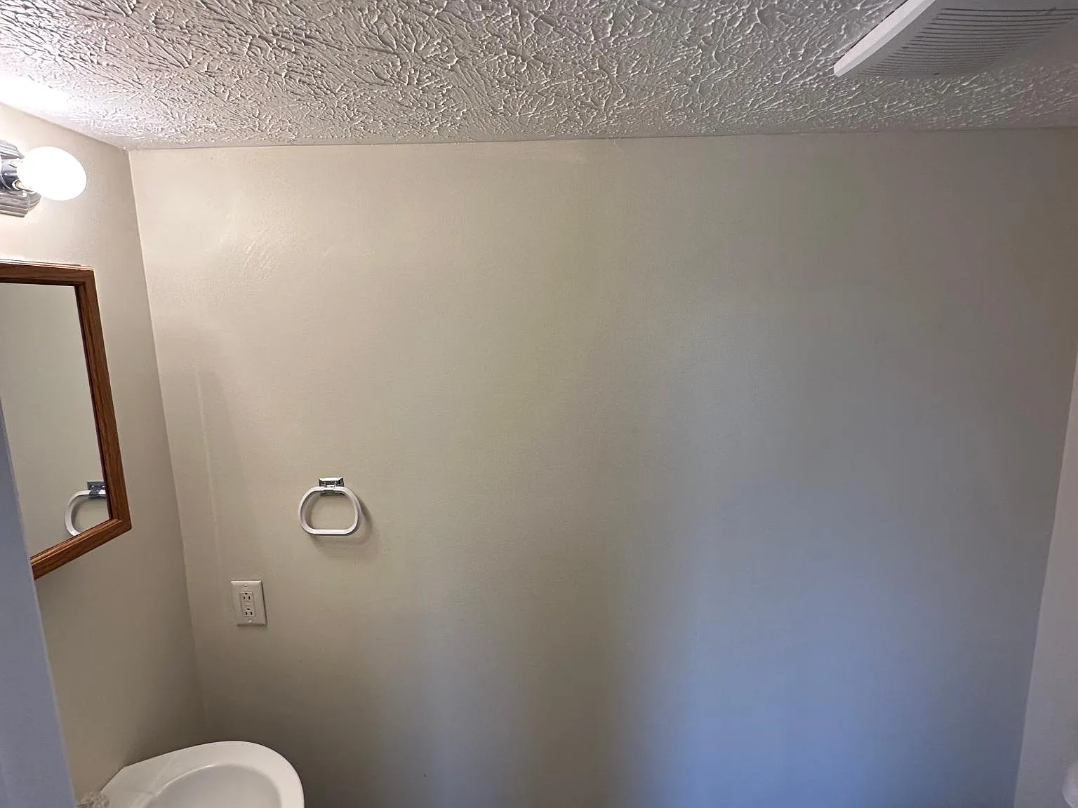 2 bed, 1.5 bath, $895 — Photo 4