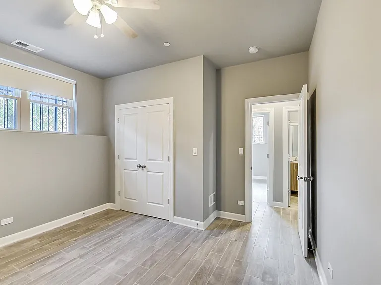 6204 S Kimbark Ave — Photo 13