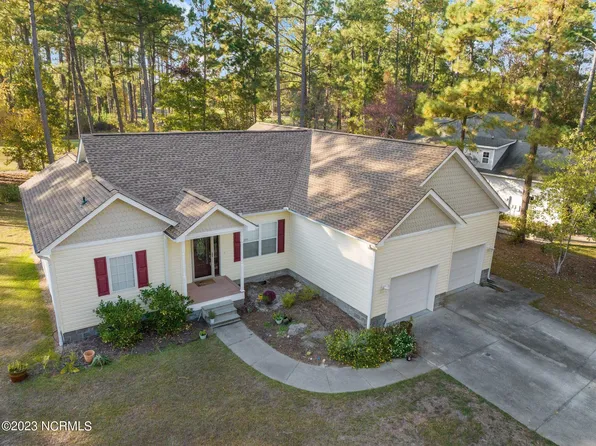2076 Royal Pines Drive, New Bern, NC 28560