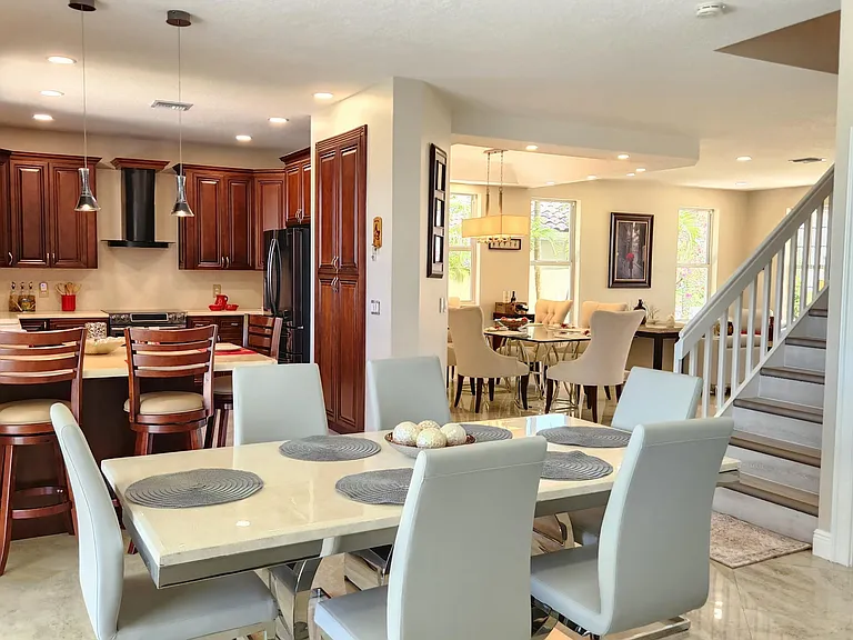 1851 Corsica Dr — Photo 17