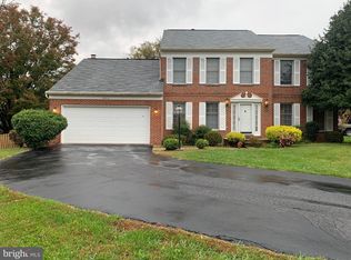 893 Broad Oaks Dr, Herndon, VA 20170