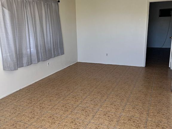 4th image of 67585-87-95 Oro Loma St #Apn-67595