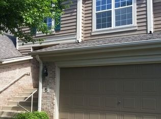 6 Ashford Ct, Lincolnshire, IL