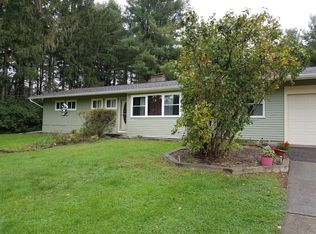 92 Manchester Rd, East Aurora, NY 14052