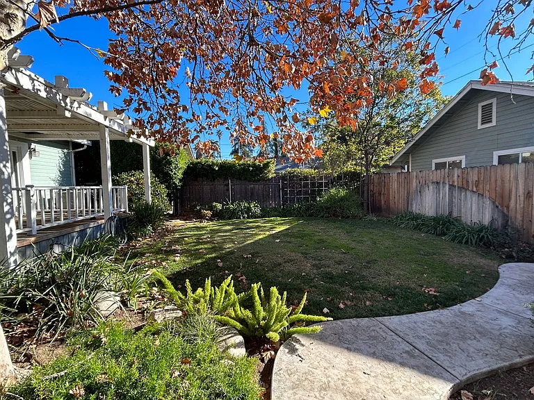 14 Grant St — Photo 23