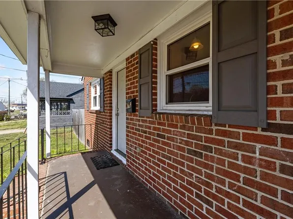 76 Calvary Ter, Hampton, VA 23666