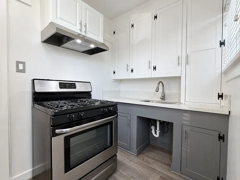 1706 Sherman Pl — Photo 6