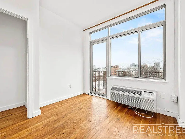 184 Noll St #5G — Photo 5