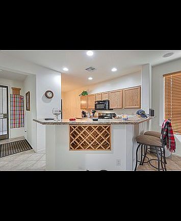 4th image of 921 N Delacroix Dr