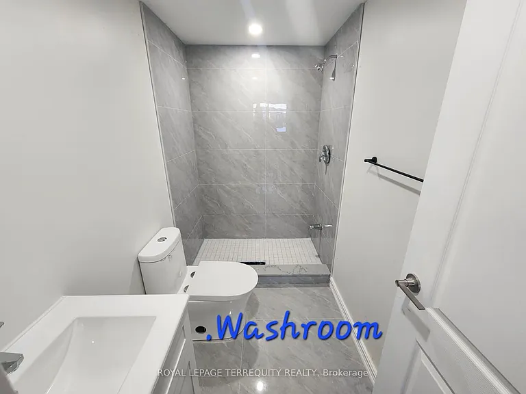 2540 Hibiscus Dr — Photo 3