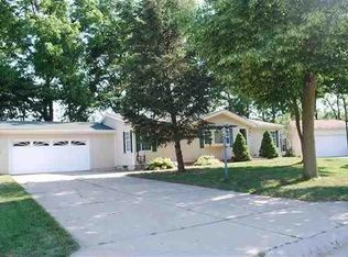 2109 Hazelhurst Ct, Elkhart, IN 46516