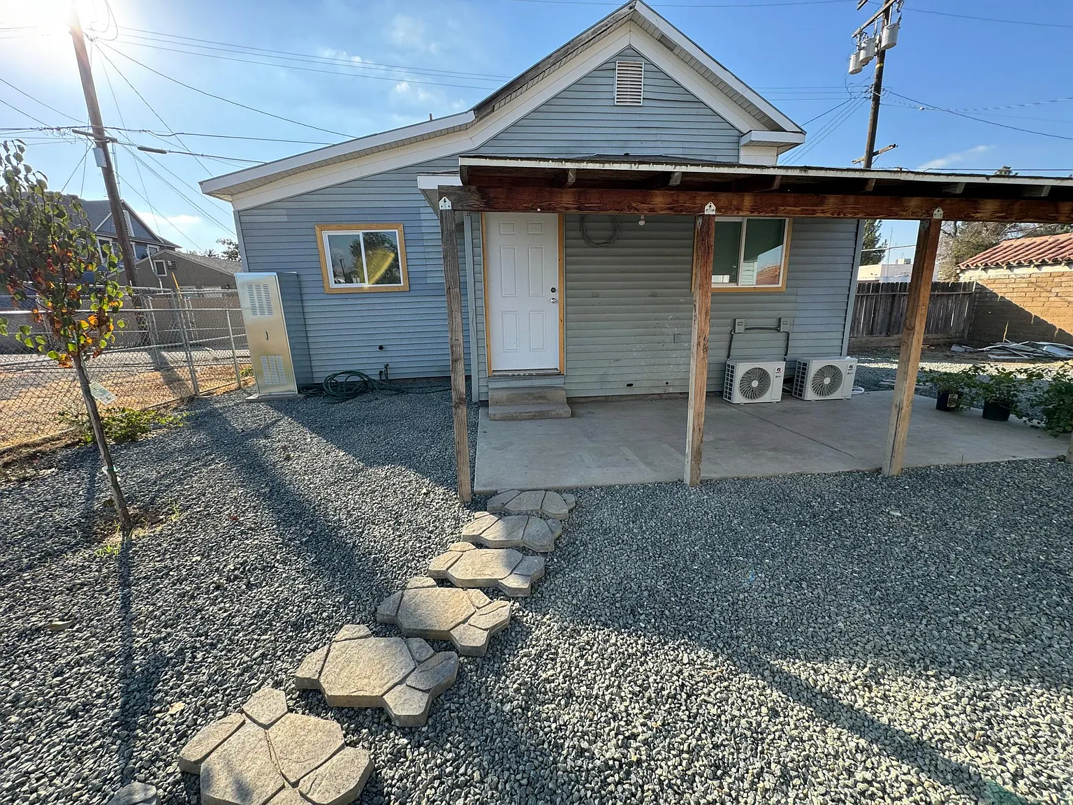 341 N 4th St — Photo 1