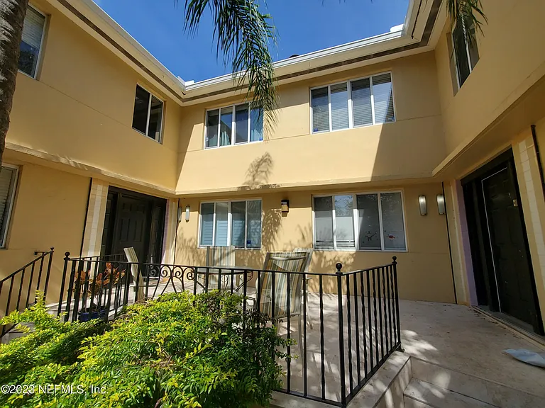 2159 Riverside Ave #1 — Photo 26